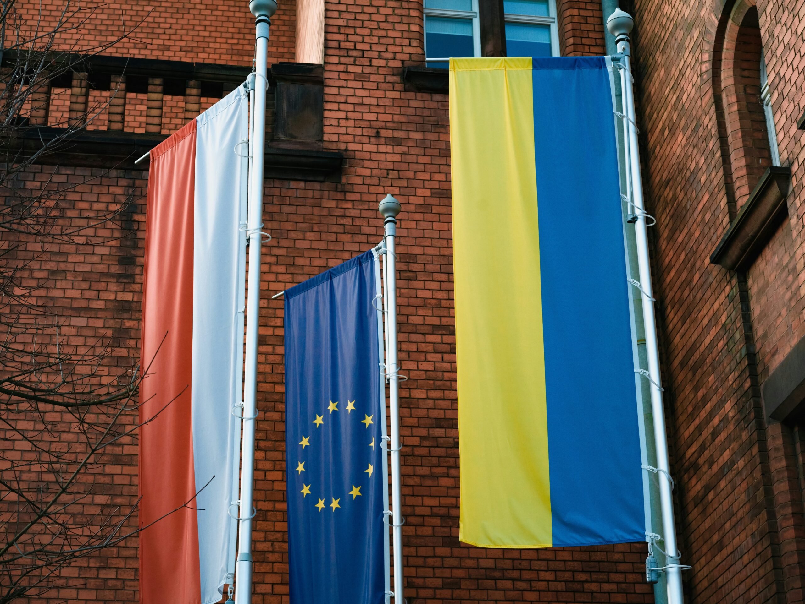 Туск і Кваснєвський закликали не руйнувати партнерство України та Польщі на тлі дипломатичної кризи